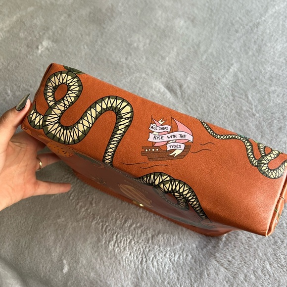 Brother Vellies Makeup Bag - Picture 5 of 8